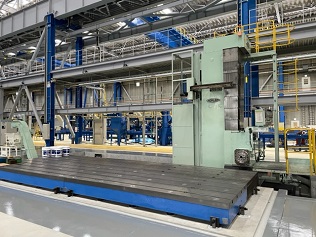 Horizontal boring machine