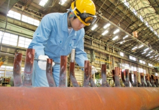 Passing on boiler manufacturing technology and dedication at the Harima Factory