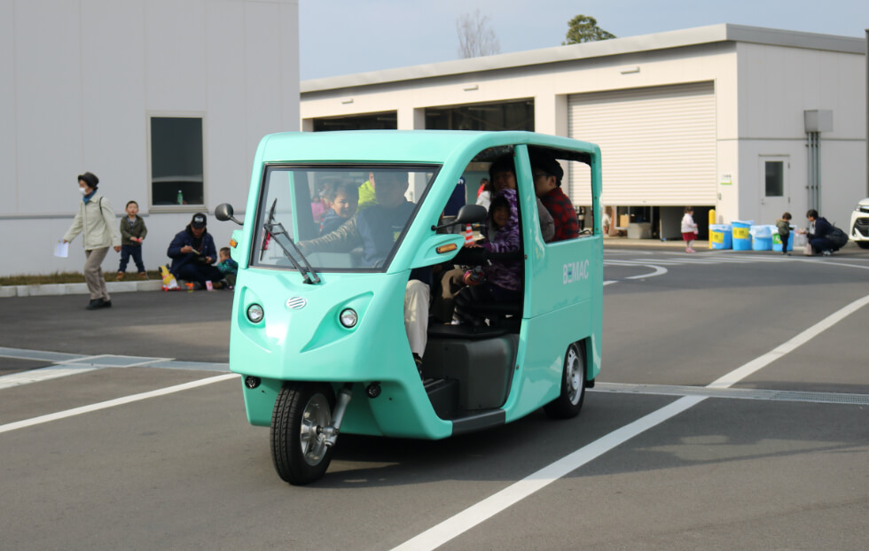 イベント（いまばり環境フェスティバル：電気自動車）