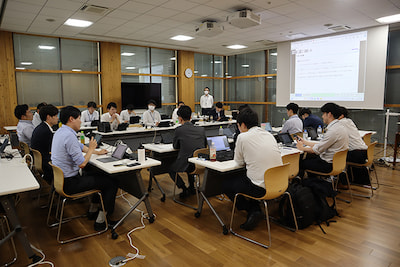 討論会時の写真